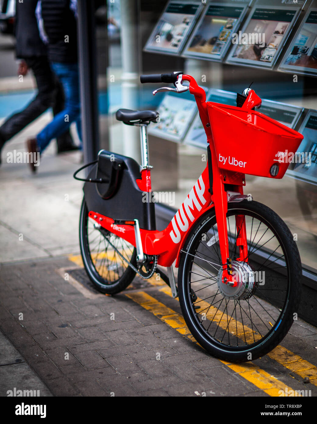 UBER SPRINGEN elektrische Fahrräder in London, Großbritannien Stockfoto
