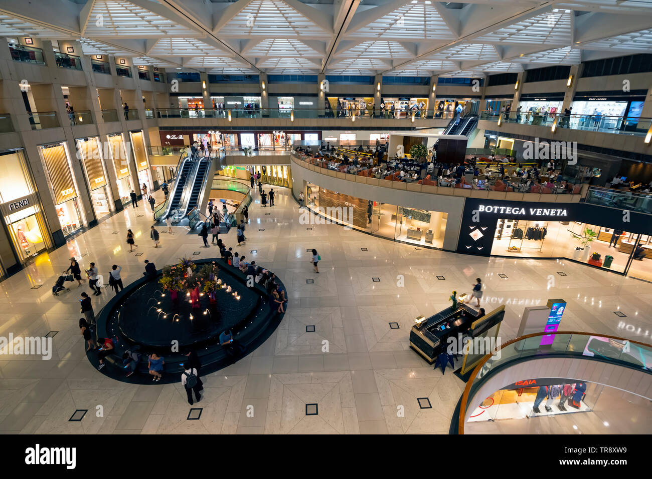 Die Landmark Einkaufscenter, Central District, Hongkong, China. Stockfoto