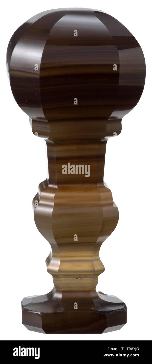 Paul von Lettow-Vorbeck (1870-1964) - ein persönliches Siegel der General der Infanterie und Kommandeur der Schutztruppe in Deutsch-Ostafrika Braun Achat Stein, den Platz, cut segmentierten Griff von Gürteln, die Oberfläche der Dichtung auch aus braunem Achat Stein und mit dem kaiserlichen Adler der Schutz Kraft über die Initialen "Fhf. L.-V.' Höhe 70 mm. Paul von Lettow-Vorbeck trat der 4. Garde Regiment zu Fuß im Jahre 1888, nahmen an der Unterdrückung der Boxeraufstand 1900/01, als Kapitän war er Adjutant des Stabschefs in Deutsch, Additional-Rights - Clearance-Info - Not-Available Stockfoto