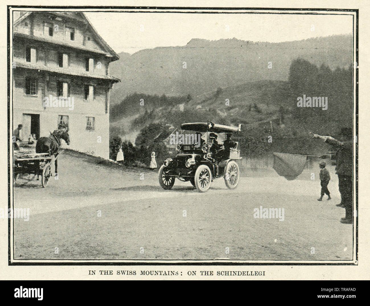 Jahrgang Foto: Motor Car Rennen von Paris nach Wien, 1902. In den Schweizer Bergen, auf der Schindellegi Stockfoto