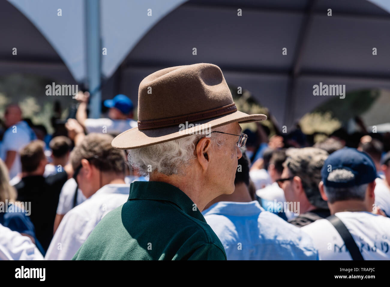 Madrid, Spanien - 1. Juni 2019: Tottenham Fans in der Fan Zone auf der Plaza de Colon genießen vor der UEFA Champions League Finale zwischen Tottenham Stockfoto