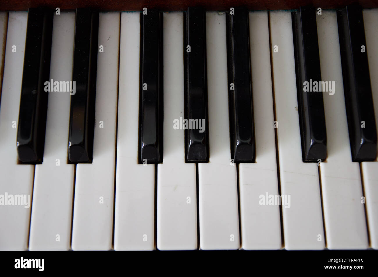 Schwarze und weiße Tasten der klassischen Klavier Stockfoto