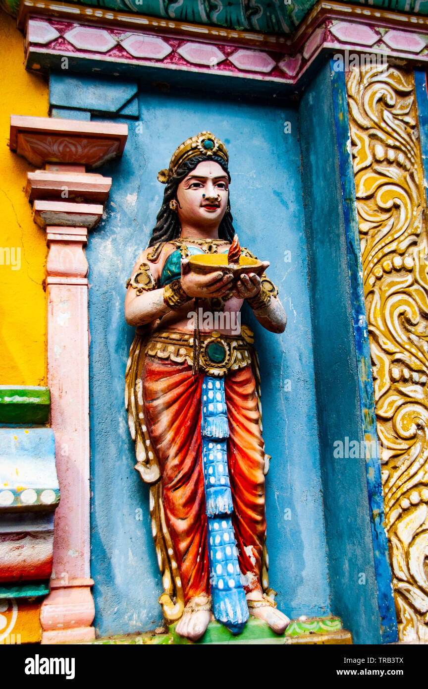 Detail Arbeit in Gopuram, Hindu Tempel in Pondicherry, Indien Stockfoto