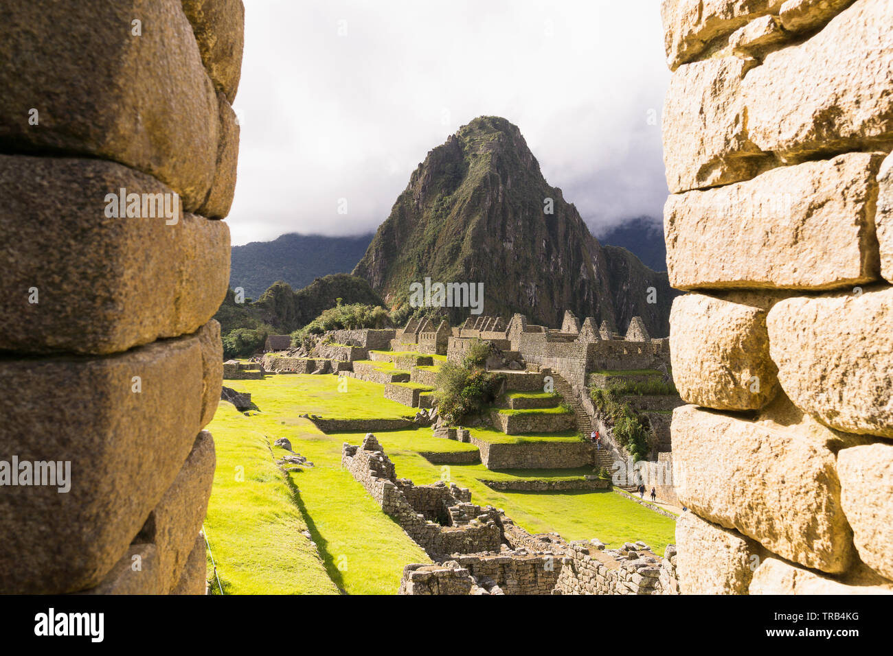 Machu Picchu Peru - Blick auf den Huayna Picchu (Berg Wayna Pikchu) Zitadelle von Machu Picchu in Peru. Stockfoto