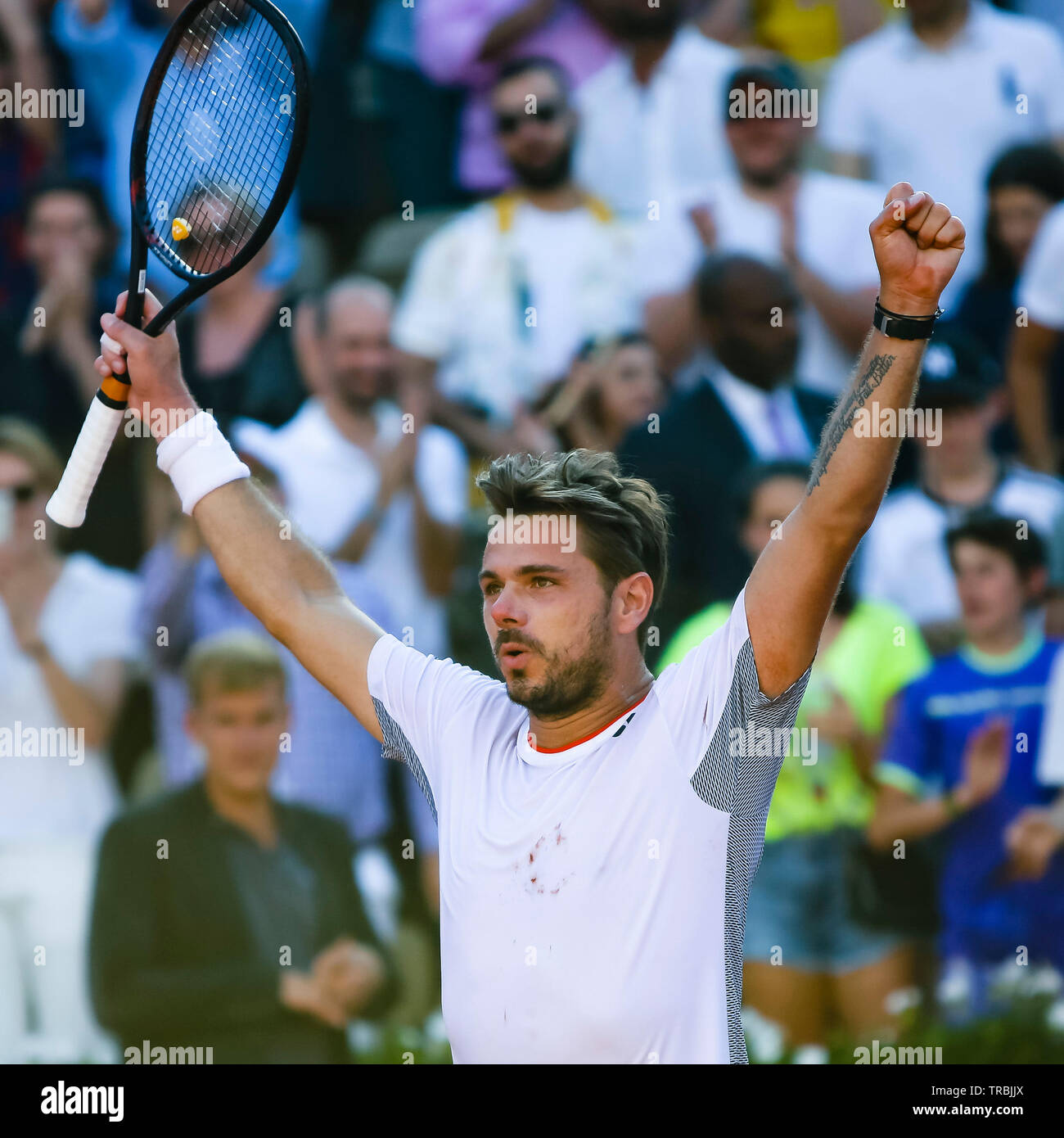 Paris, Frankreich. 2. Juni 2019. Stan Wawrinka aus der Schweiz jubelt nach seinem 4. 3. Sieg bei den French Open 2019 Grand Slam Tennis Turnier in Roland Garros, Paris, Frankreich. Frank Molter/Alamy leben Nachrichten Stockfoto