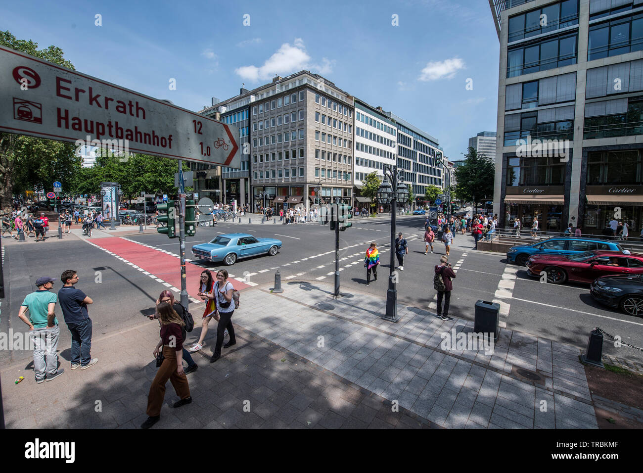 Düsseldorf, Deutschland. Königsalle und Einkaufszentrum Köbogen. Stockfoto