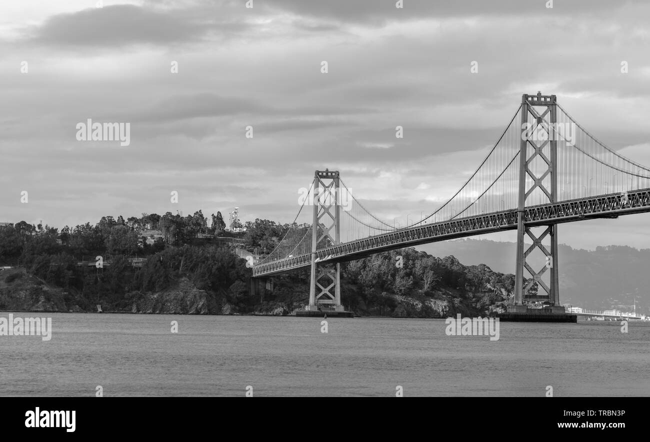 Bay Bridge ist in Kalifornien, USA, und verbindet San Francisco und Oakland. Die Fertigstellung im Jahr 1936 und ist eine der wichtigsten Sehenswürdigkeiten von Stockfoto