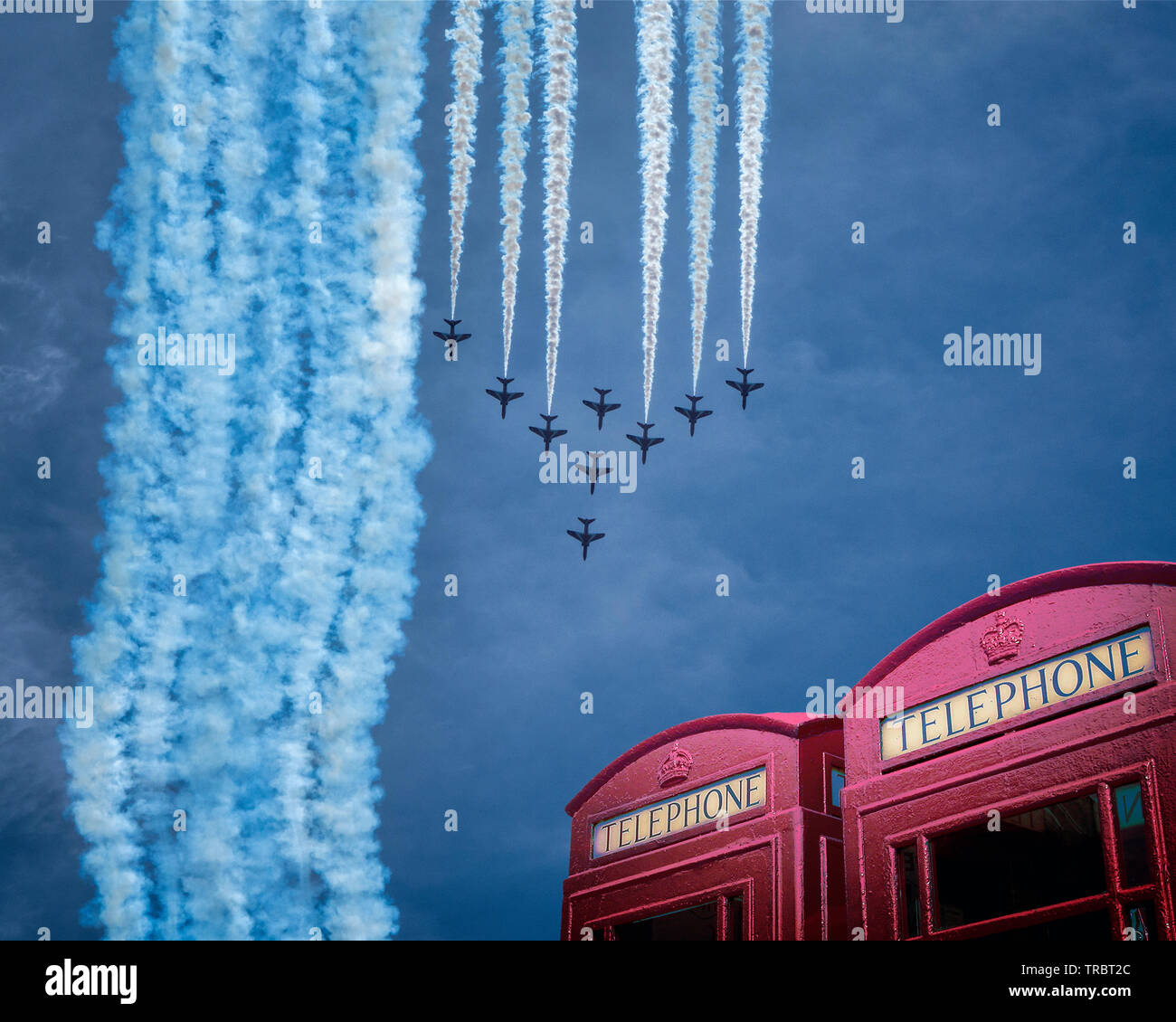 De - Devon: RAF Red Arrows Display Team in Torbay Airshow Stockfoto