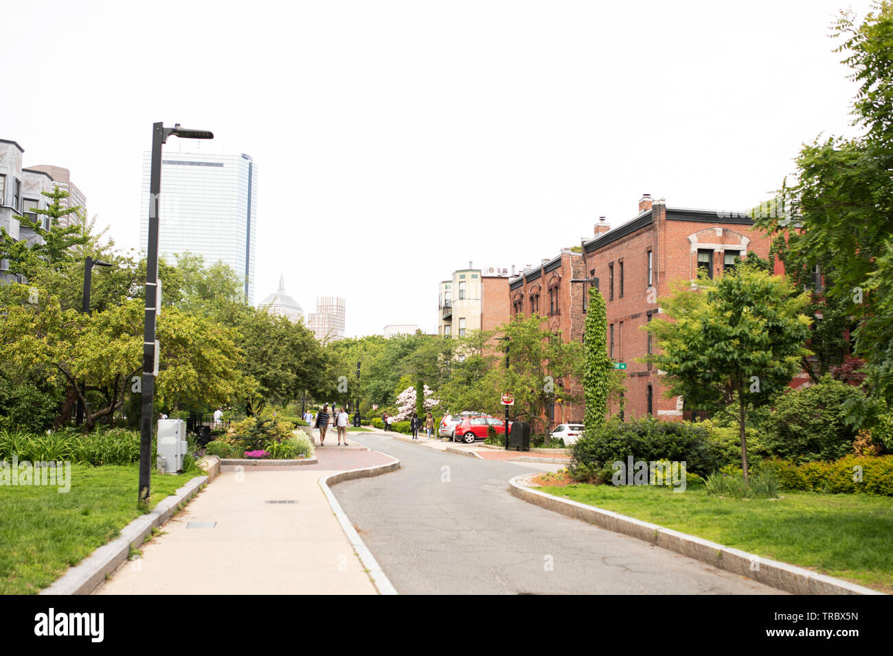 Bäume und Gärten die südwestlicher Korridor Park in der Back Bay von Boston, Massachusetts, USA. Stockfoto