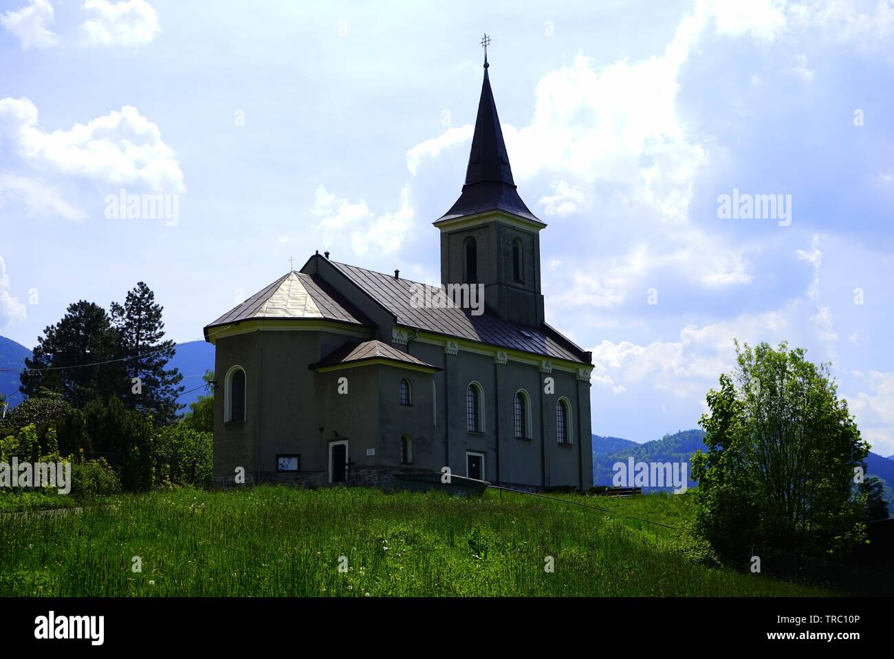 Die evangelische Pfarrkirche der Tschechischen evangelischen Kirche in Ostravice war zwischen 1873 - 1974 errichtet und am 24. Juli 1874 geweiht. Stockfoto