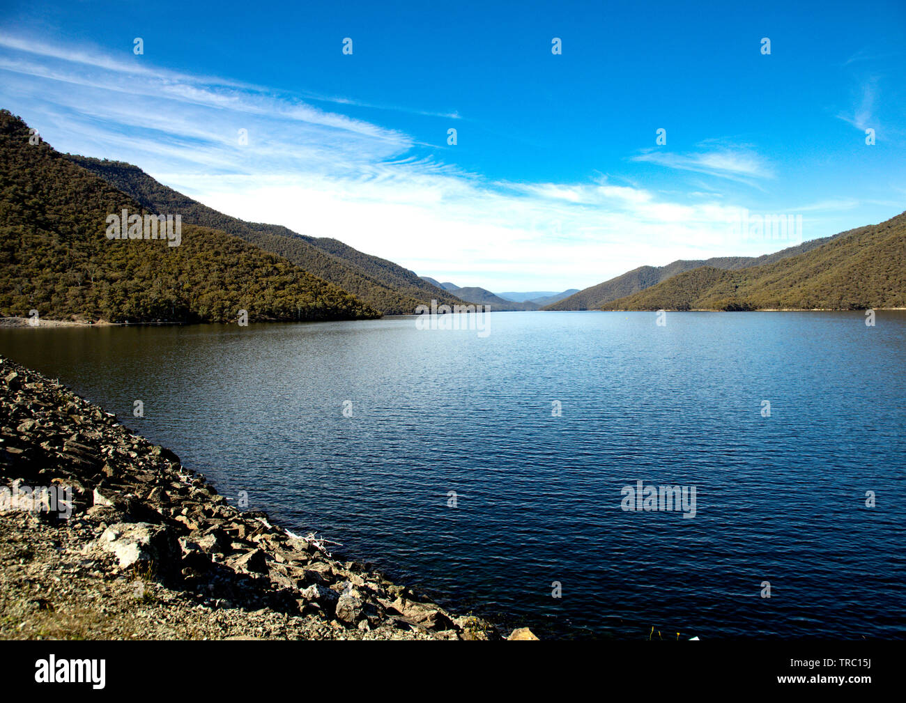 Tumut Reservoir bei Talbingo in New South Wales, Teil des Snowy Mountains Hydro Electric Scheme, in Australien Stockfoto