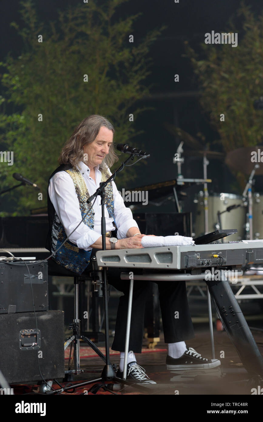 Roger Hodgson von Supertramp durchführen am Cornbury Festival, tolle Tew, Oxfordshire, UK. Juli 12, 2015. Stockfoto