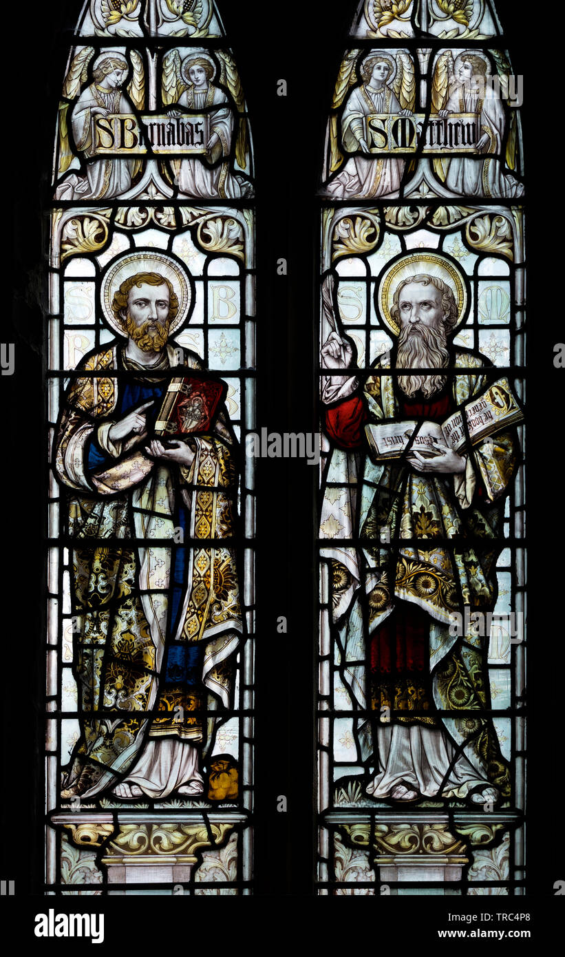 Sankt Barnabas und der Hl. Matthäus Glasmalerei, St. Anna Kirche, Sutton Bonington, Nottinghamshire, England, Großbritannien Stockfoto