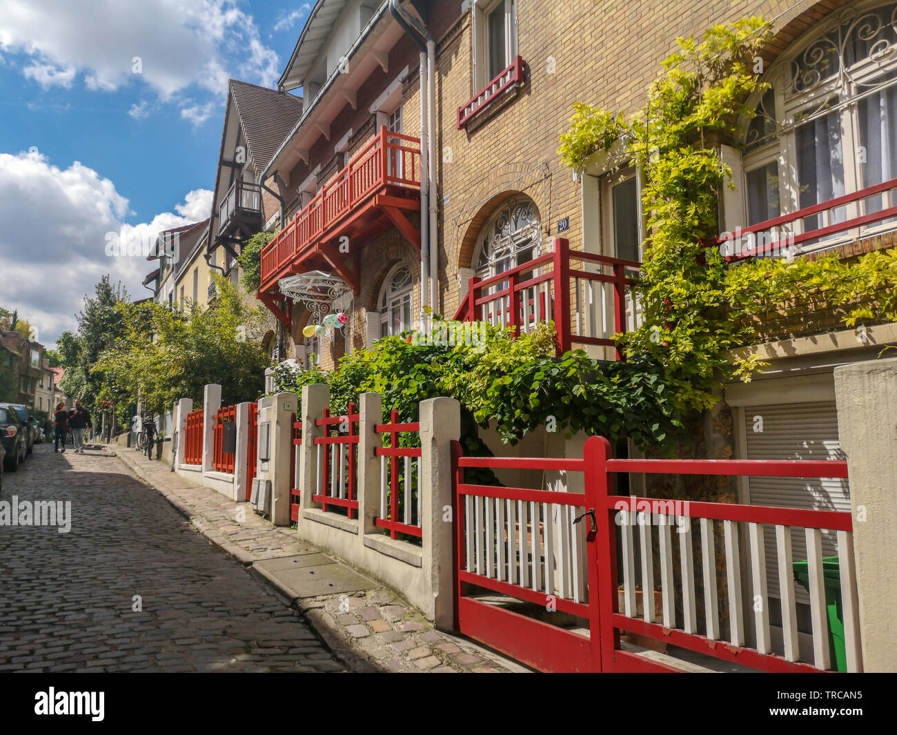 Malerische kleine Straße von Villa Montsouris, Paris, Frankreich Stockfoto