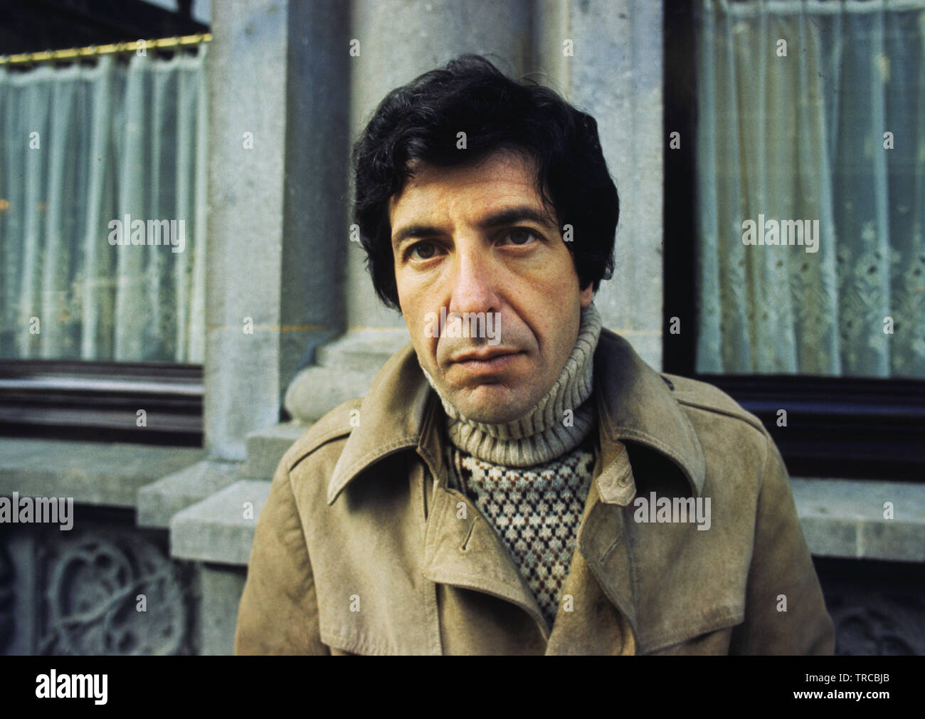 Ein Porträt von Leonard Cohen im April 1972 in Amsterdam, Niederlande. (Foto von Gijsbert Hanekroot) Stockfoto