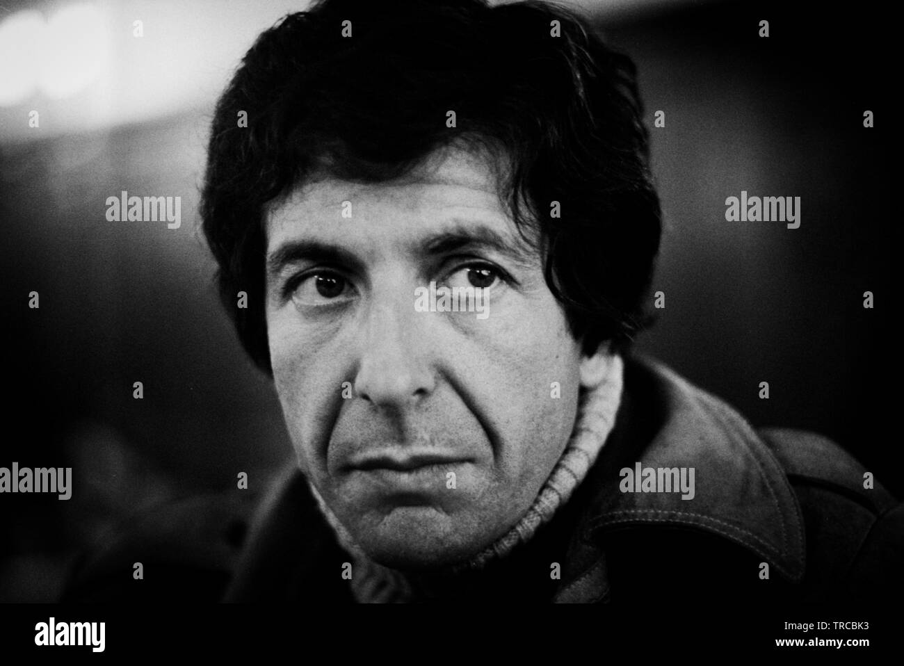 Ein Porträt von Leonard Cohen im April 1972 in Amsterdam, Niederlande. (Foto von Gijsbert Hanekroot) Stockfoto