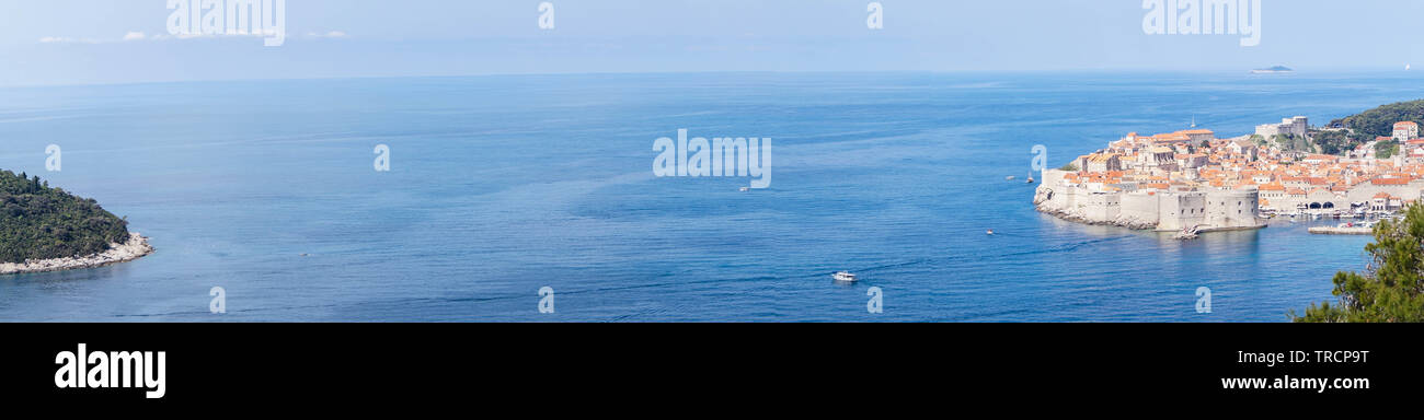 Blick vom Mount sdr auf Otok Lokrum, einer kleinen Insel in der Nähe von Dubrovnik Kroatien Stockfoto