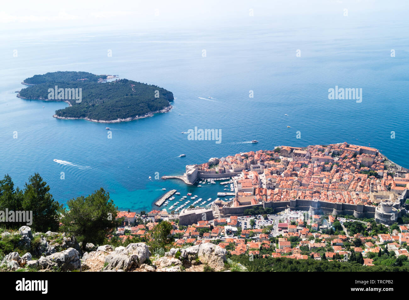 Blick vom Mount sdr auf Otok Lokrum, einer kleinen Insel in der Nähe von Dubrovnik Kroatien Stockfoto