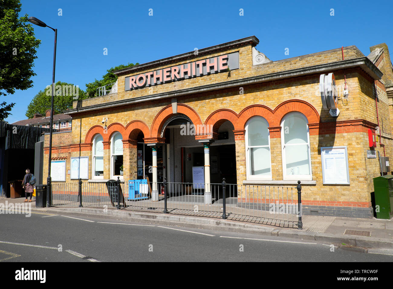 Rotherhithe U-Bahnstation Fassade in South London England UK KATHY DEWITT Stockfoto
