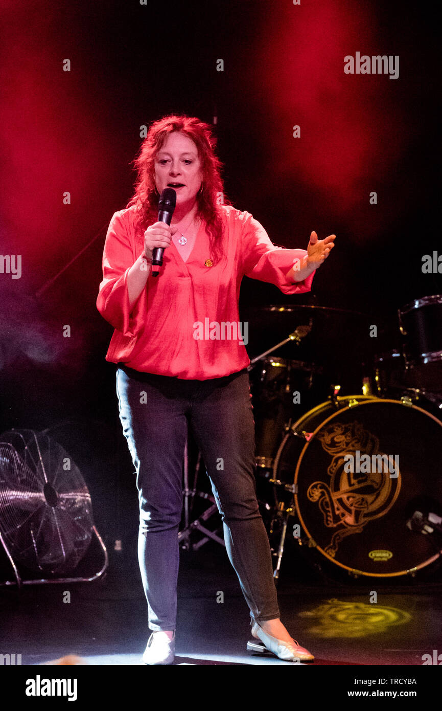 Chris Frieden Labour Party P.P.C. Kandidat für North East Derbyshire Rede auf dem Arbeitsmarkt Wurzeln Rallye in Leeds. Stockfoto