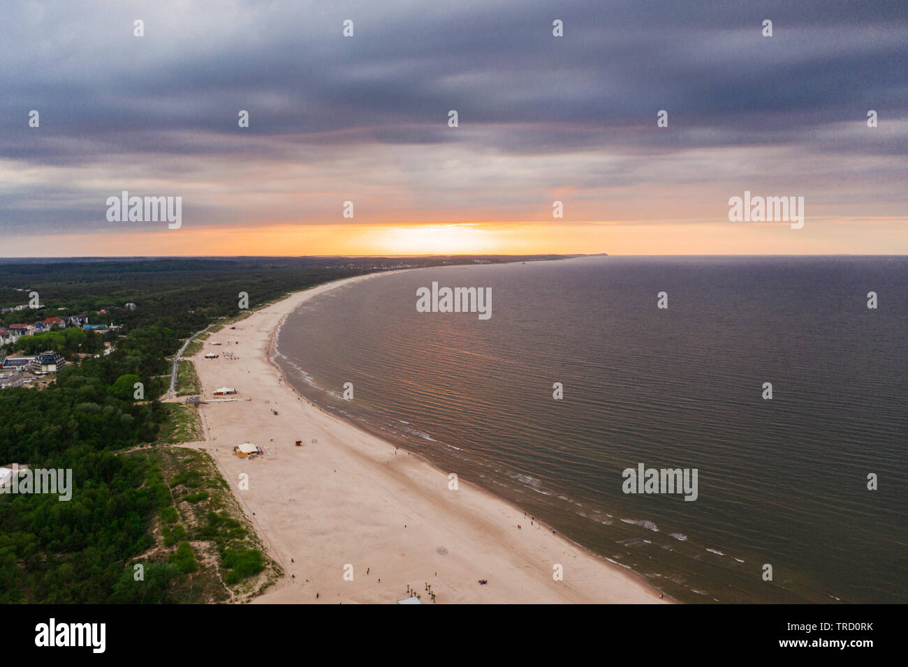 Sonnenuntergang über der Ostsee, Swinoujscie Polen. Stockfoto