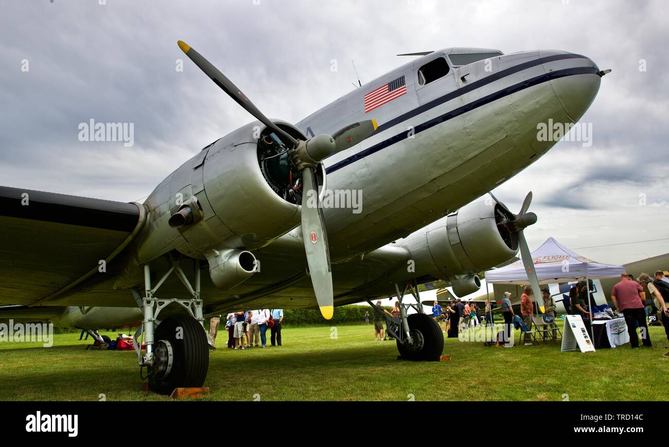 PanAm Douglas C-47B (N 877 MG) Am2019 Shuttleworth fliegendes Festival zum 75-jährigen Jubiläum von D begehen - Tag Stockfoto