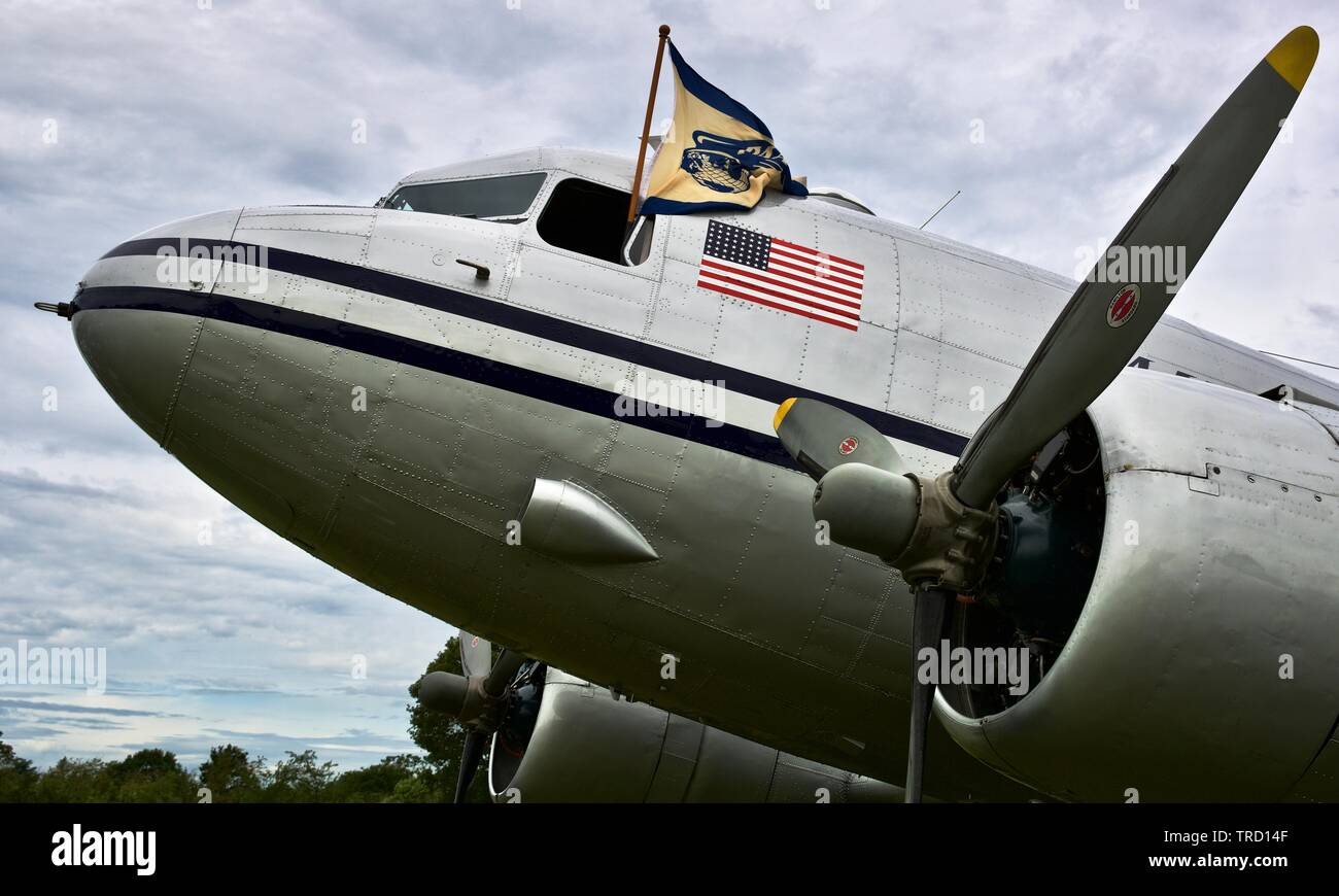PanAm Douglas C-47B (N 877 MG) Am2019 Shuttleworth fliegendes Festival zum 75-jährigen Jubiläum von D begehen - Tag Stockfoto