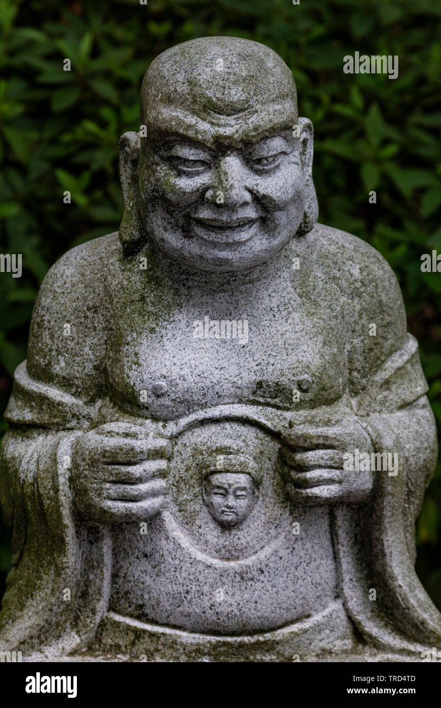 Rakan an Eirinji-Rakan und Arhat Statuen stellen die 500 Schüler des Buddhas. Obwohl viele buddhistische Skulpturen sind geschnitzte exquisite zu vertreten Stockfoto