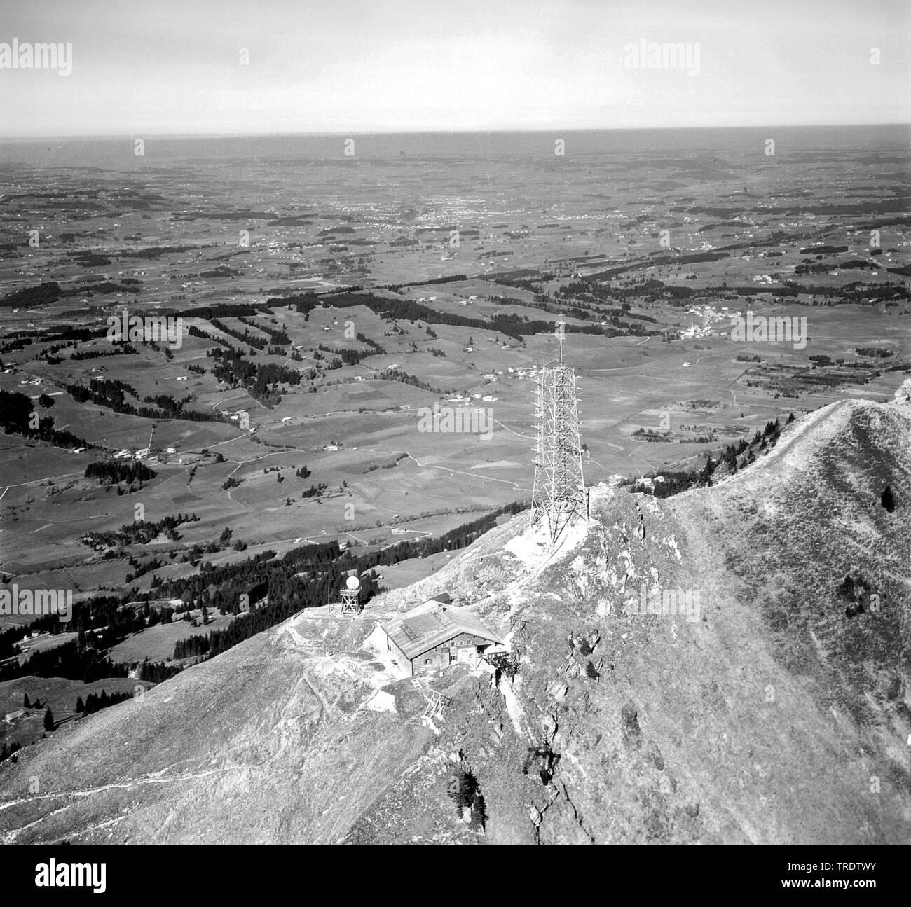 Berg Gruenten im Algaeu Alpen, Bau eines Senders Mast, Luftbild, zwischen 1958 und 1963 genommen, Deutschland, Bayern Stockfoto