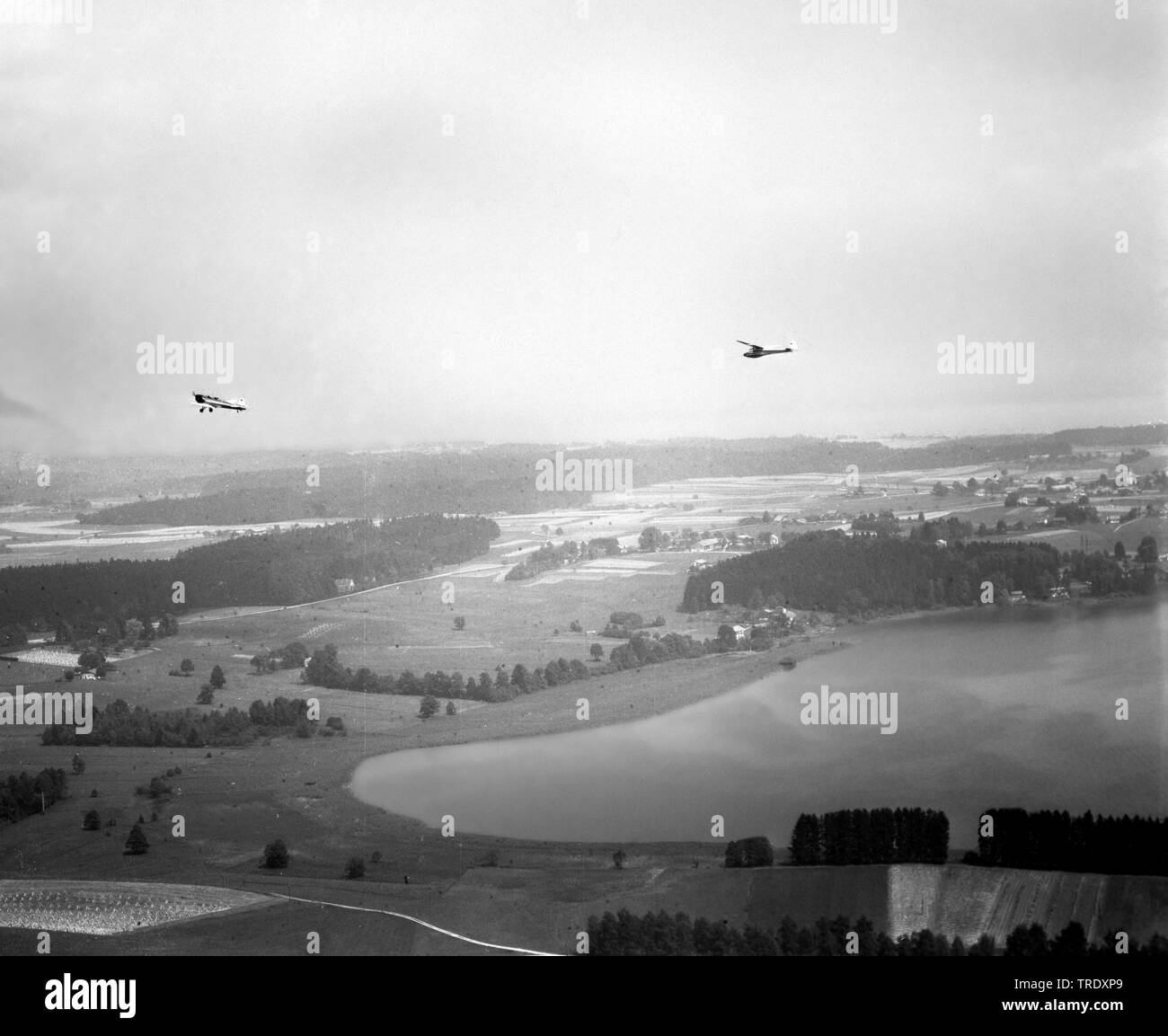 Towplane und Schirm über Ottendorf, Luftbild aus dem Jahr 1961, Deutschland, Bayern Stockfoto