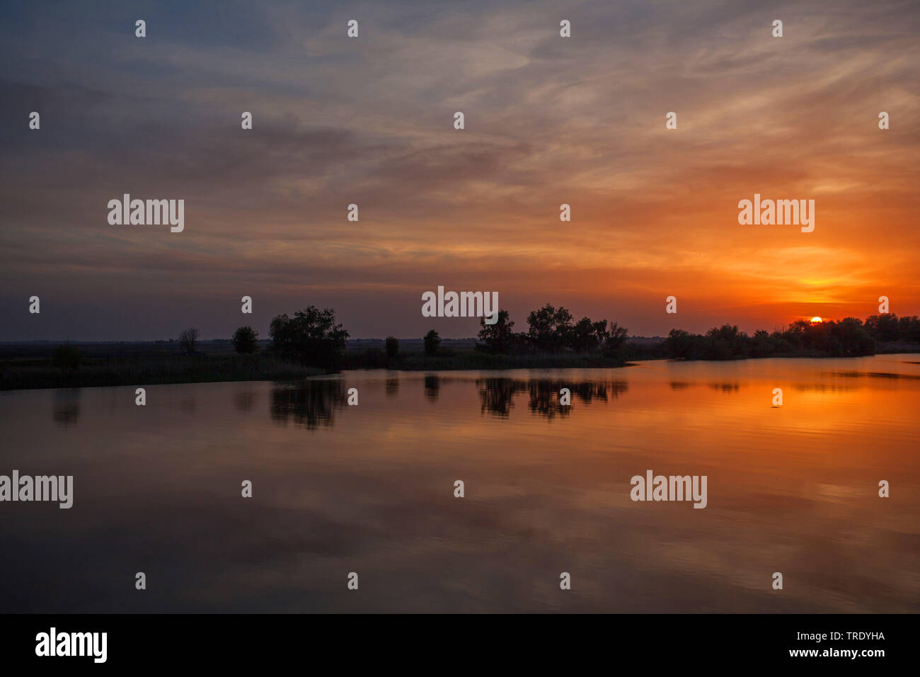 Donau Delta Nationalpark bei Sonnenuntergang, Rumänien, Biosphaerenreservat Donaudelta Stockfoto