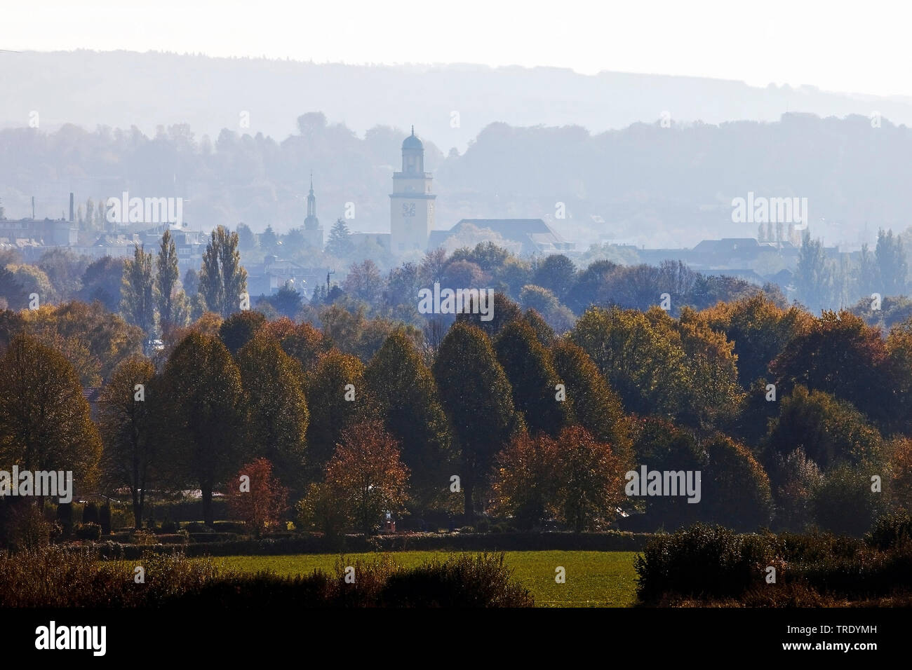 Blick auf die Altstadt mit Rathaus und Turm der Johanniskirche im Herbst, Deutschland, Nordrhein-Westfalen, Ruhrgebiet, Witten Stockfoto