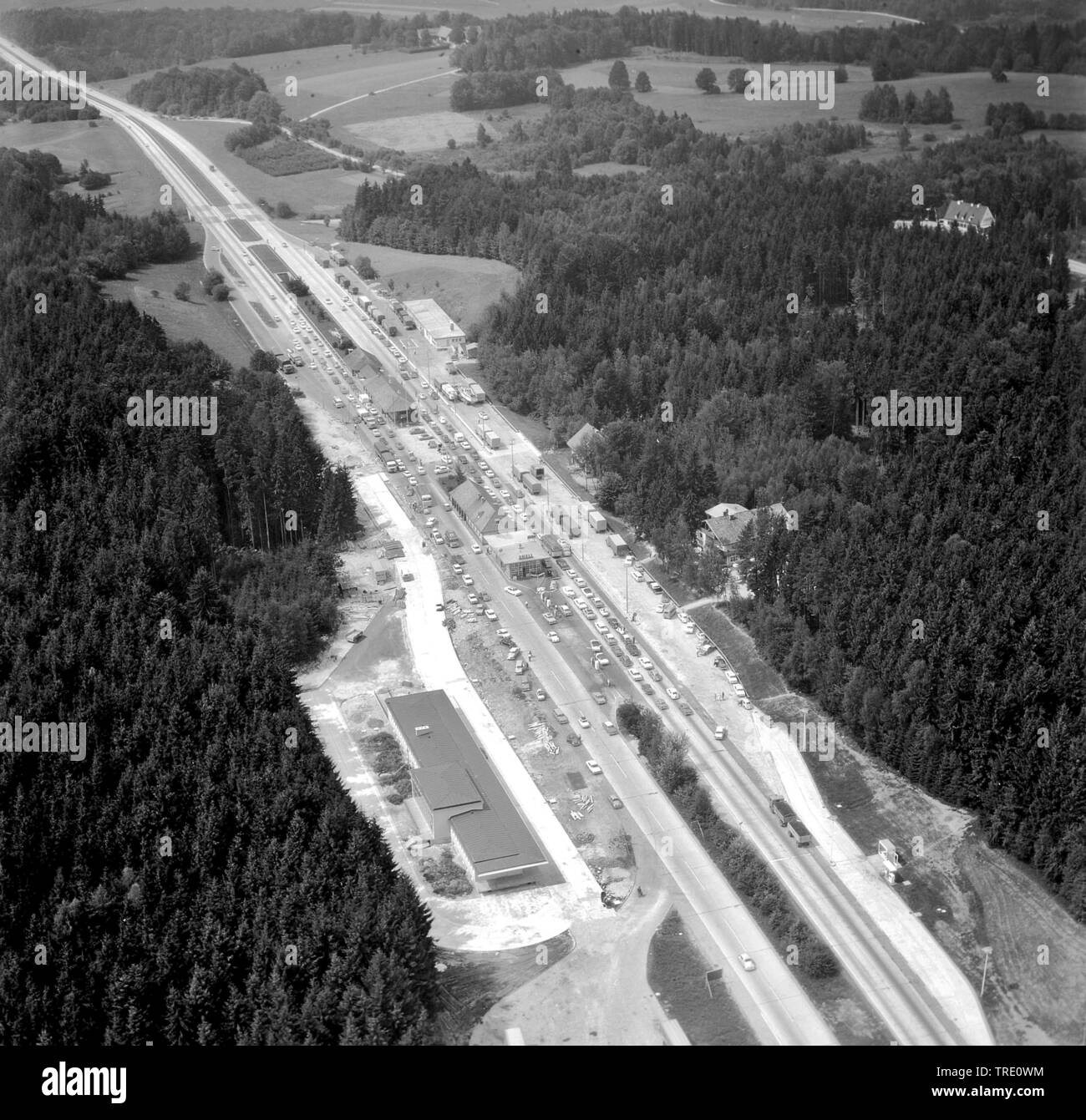 Grenze zwischen Deutschland und Österreich an der Autobahn A 8 in Salzburg, historischen Luftbild, 17.08.1964, Deutschland, Bayern, Salzburg Stockfoto