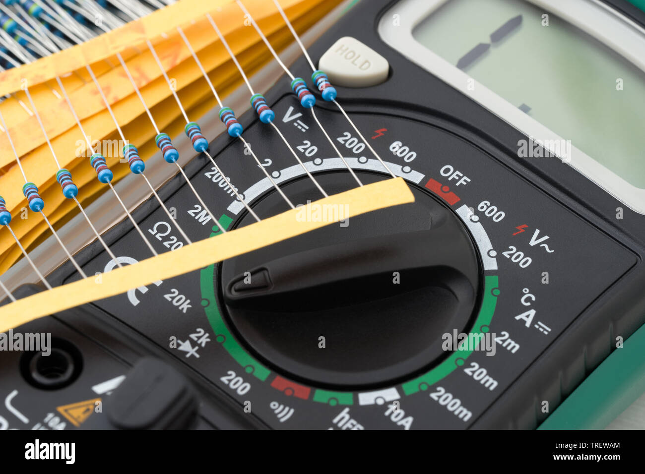 Multimeter Messgerät auf einem Leuchttisch Stockfoto