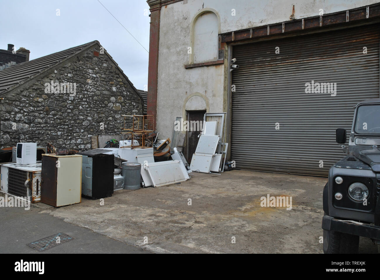 Eine Website von einem Altmetall-kaufleuten Räumlichkeiten in Borth High Street Stockfoto