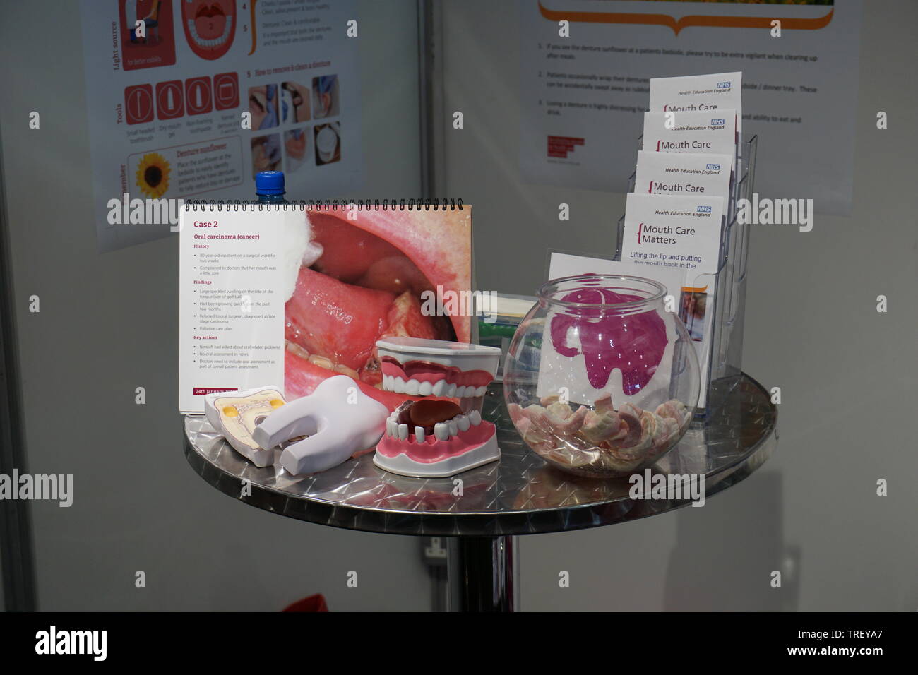 Wichtig Der zahnmedizinischen und Mund - Betreuung durch medizinisches Fachpersonal. Stockfoto