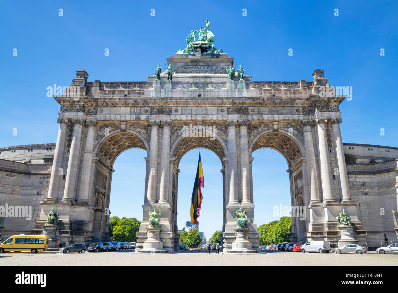 Parc du Cinquantenaire Triumphbogen Arcades du Cinquantenaire Parc du Cinquantenaire U-förmige Museum Complex Brüssel Belgien Eu Europa Stockfoto