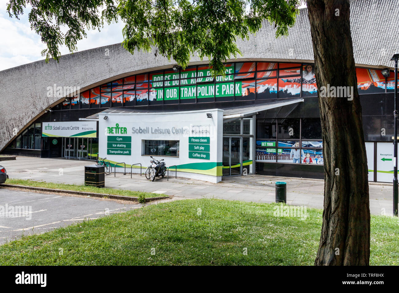 Der Eingang zum sobell Freizeitzentrum in Islington, London, UK Stockfoto