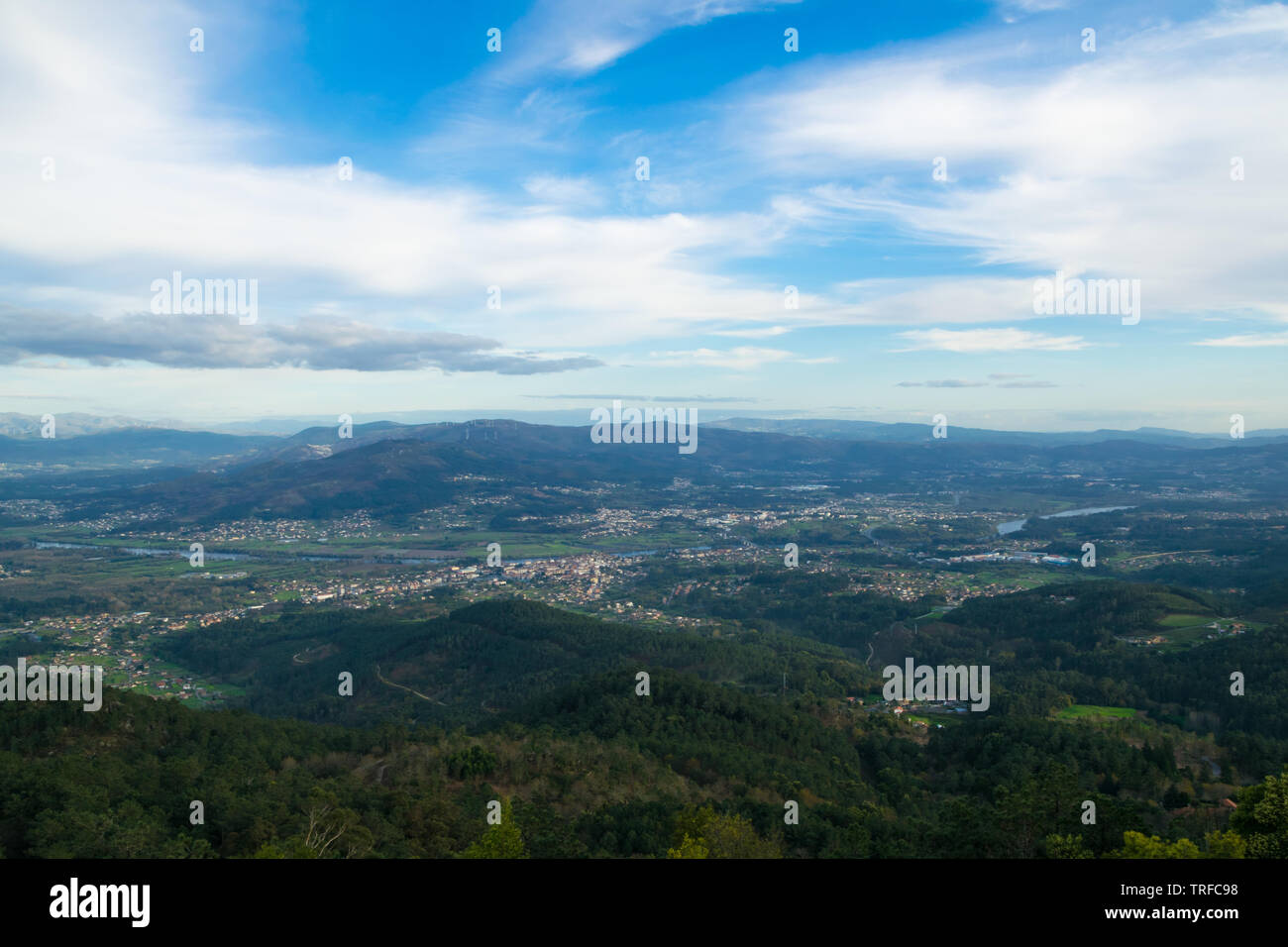 Sicht auf die Berge zwischen Spanien und Portugal mit den Fluss Miño Trennung der beiden Länder Stockfoto