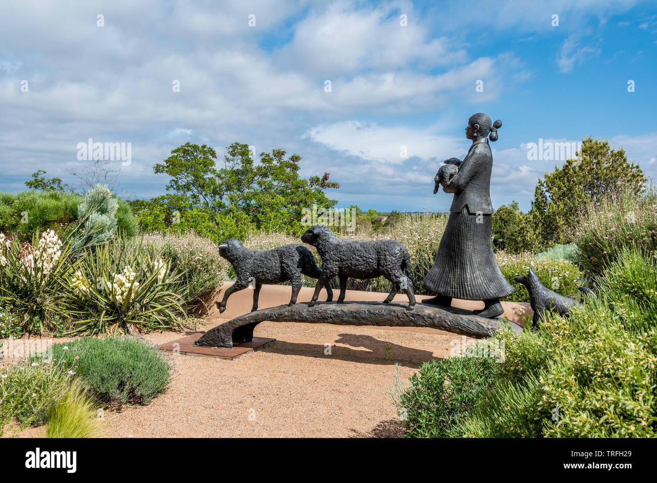 Indianische Kunst Skulptur, Jugendfreizeit, die chiricahua Apache Künstler und Bildhauer Allan Houser, Santa Fe, New Mexico, USA. Stockfoto