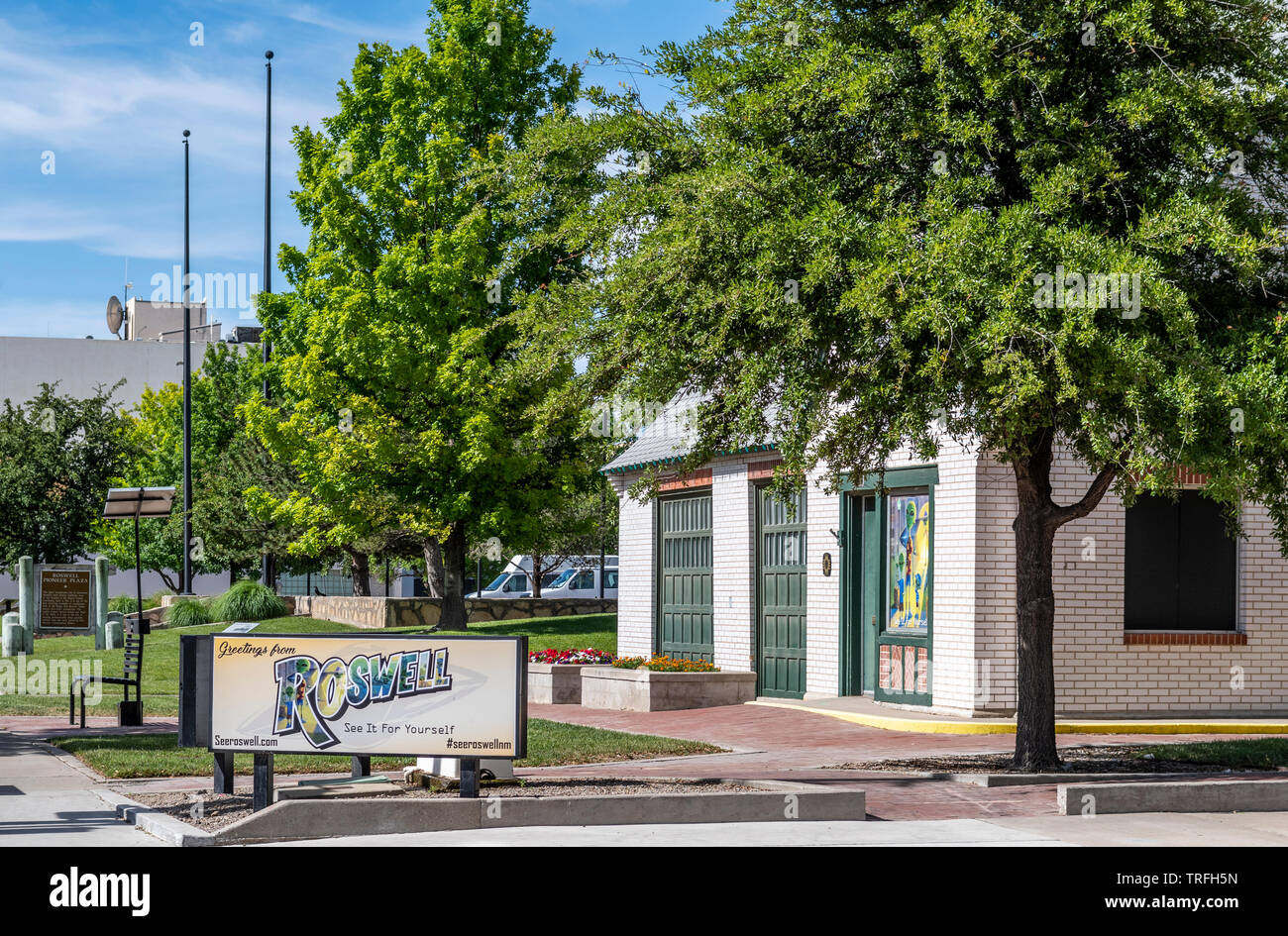 Roswell, New Mexiko unterzeichnen und Besucher zentrum in Pioneer Plaza, Roswell, NM, USA Stockfoto