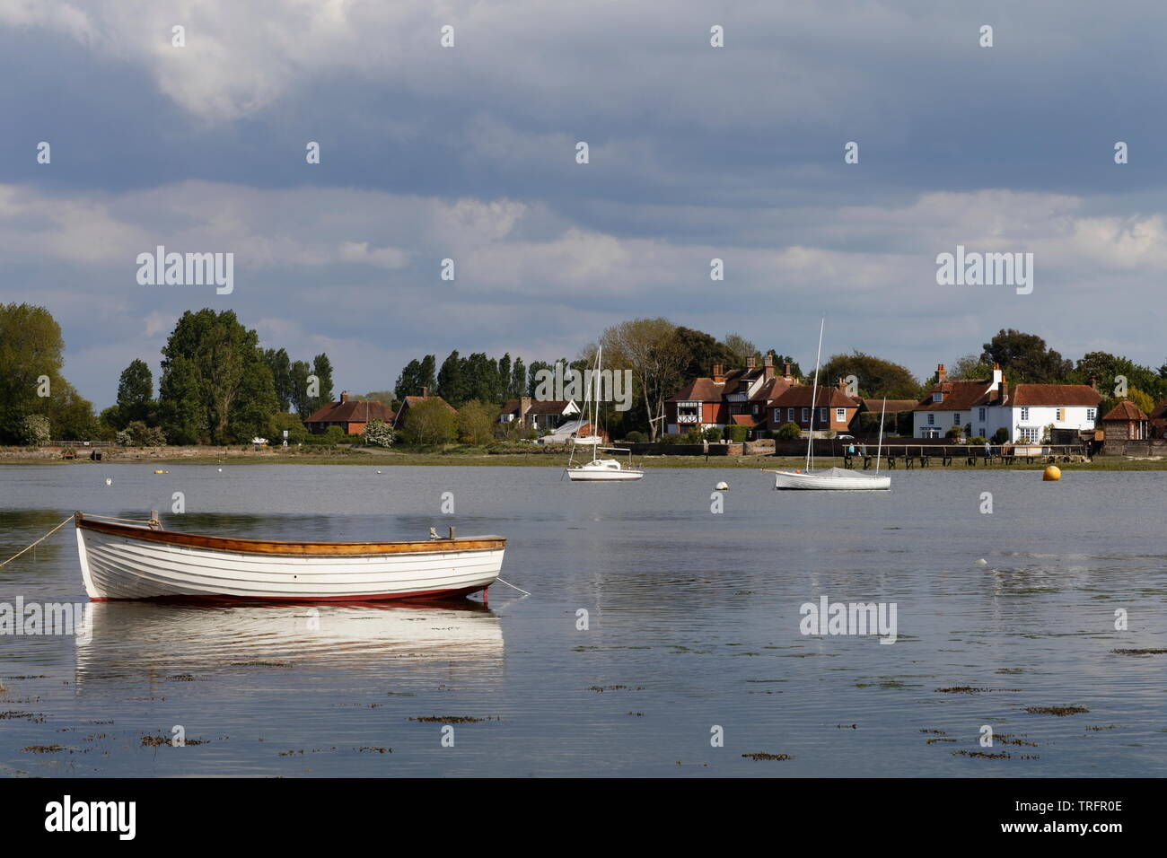 Boot festgemacht an bosham Hafen West Sussex Stockfoto