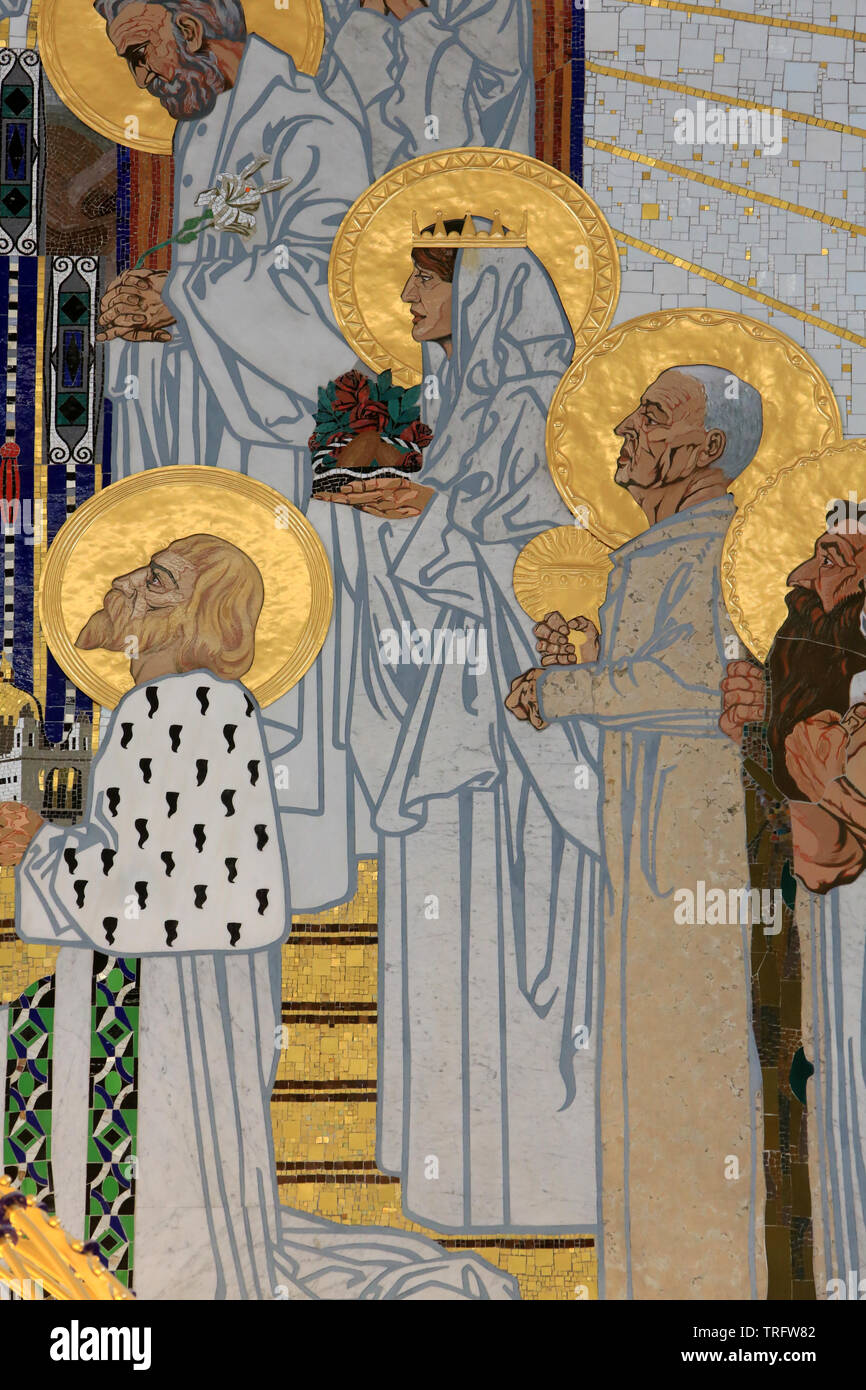 Jungfrau Maria. Mosaiken erstellt von Remigius Geyling (1878-1974). Steinhof von Otto Wagner Kirche zwischen 1902 und 1907 gebaut. Vienne. Autriche. Stockfoto