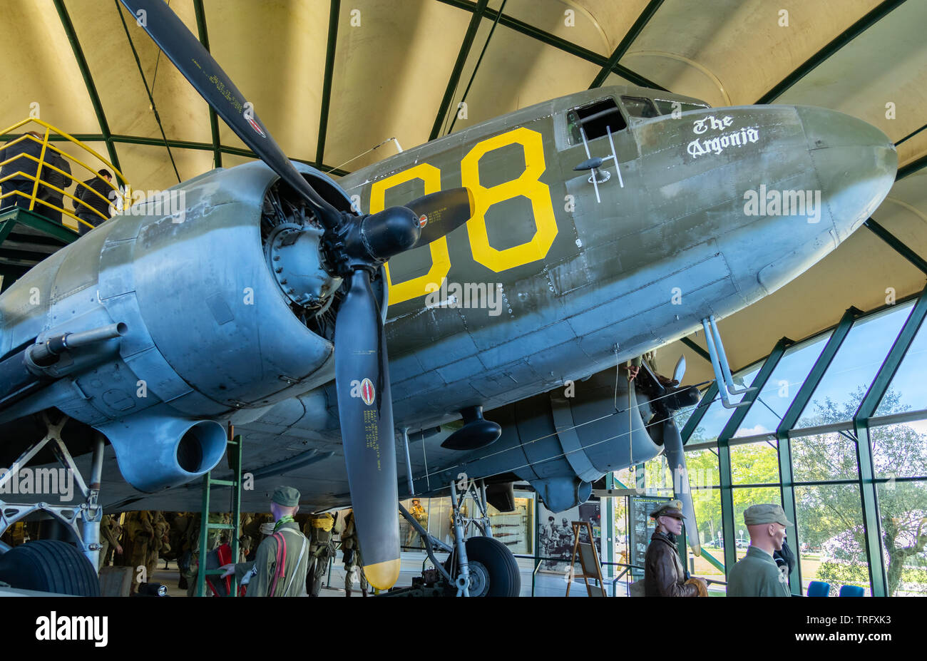 Sainte Mere Eglise, Frankreich - 5. Mai 2019: Douglas C 47 Flugzeug in das Airborne Museum in der Normandie, Frankreich. Stockfoto