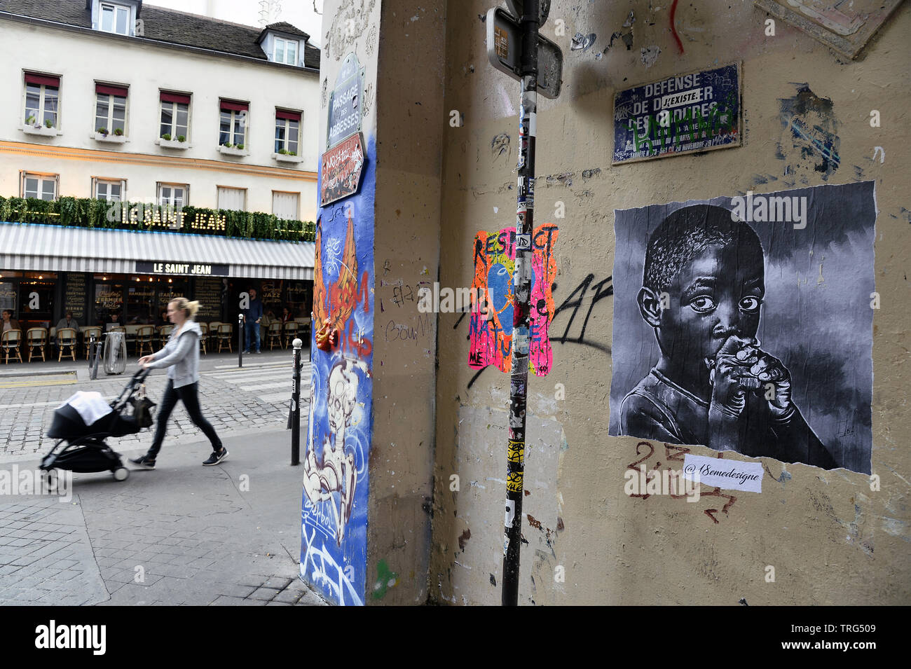 Rue des Abbesses - Montmartre - Paris - Frankreich Stockfoto