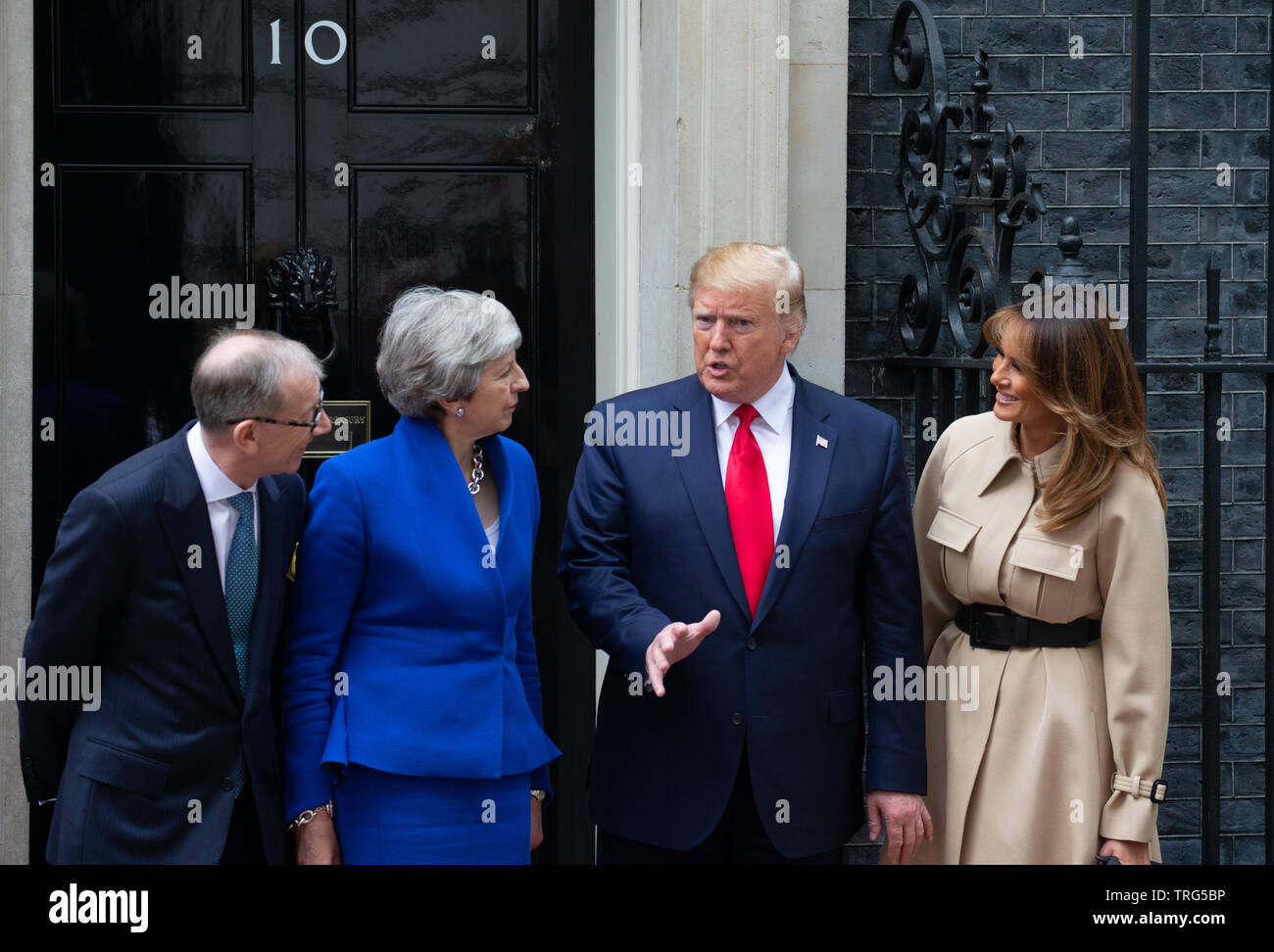 Philip, Theresa May, Donald Trump und Melania Trump auf die Schritte der Downing Street 10 als Präsident genießt seinen Staatsbesuch in Großbritannien. Stockfoto
