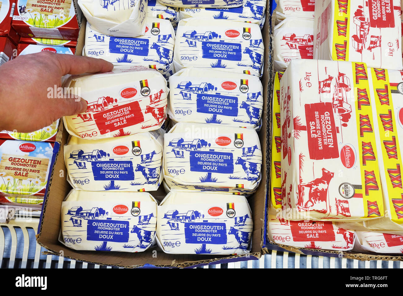 Belgische aus Milch Butter in einen LIDL Supermarkt. Stockfoto