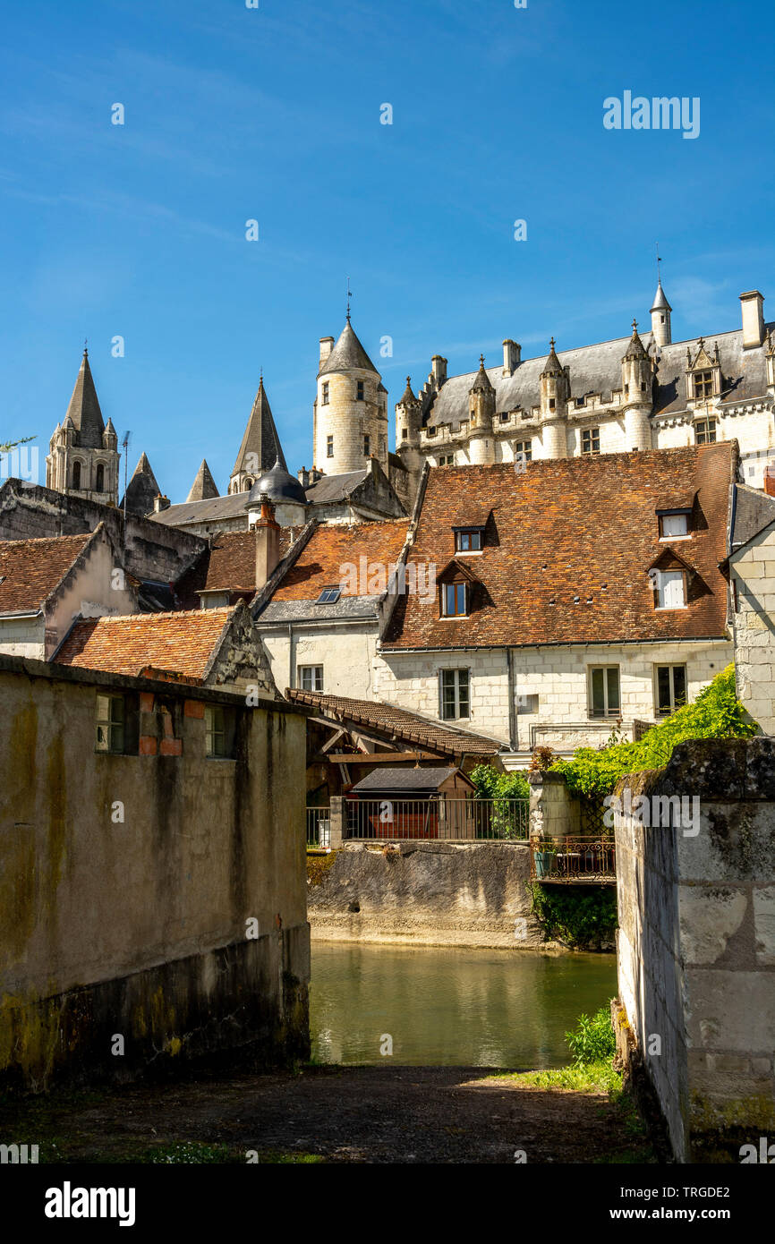 Flusses Indre an der königlichen Stadt Loches, Indre et Loire, Centre Val de Loire, Frankreich Stockfoto