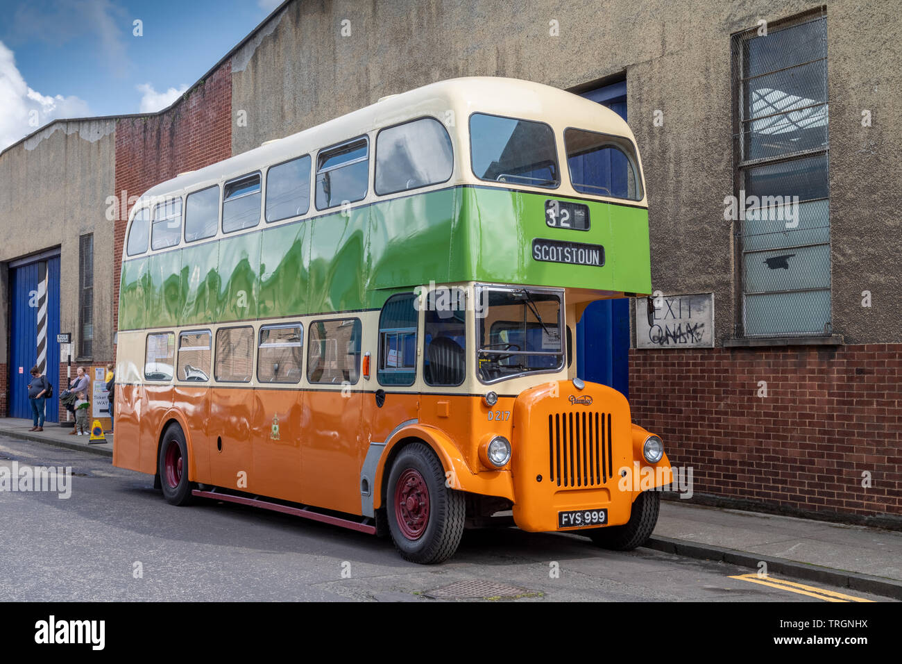 Ein vintage Leyland Titan-Bus, der 1958 bei einem Tag der offenen Türen der Glasgow Oldtimer Vertrauen gebaut wurde, (GVVT), in Bridgeton, Glasgow Stockfoto