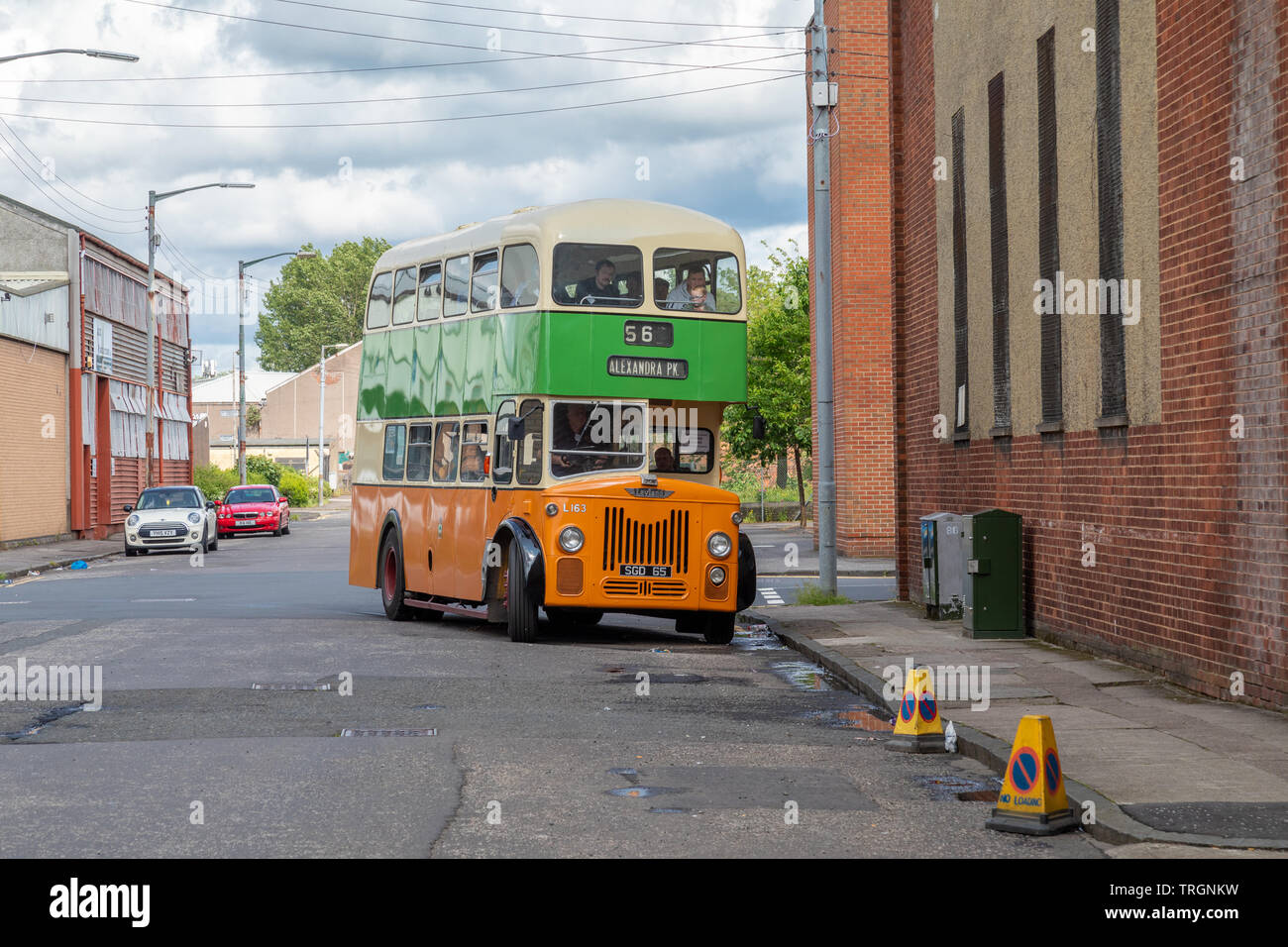 Ein vintage Leyland Titan-Bus, der 1958 bei einem Tag der offenen Türen der Glasgow Oldtimer Vertrauen gebaut wurde, (GVVT), in Bridgeton, Glasgow Stockfoto